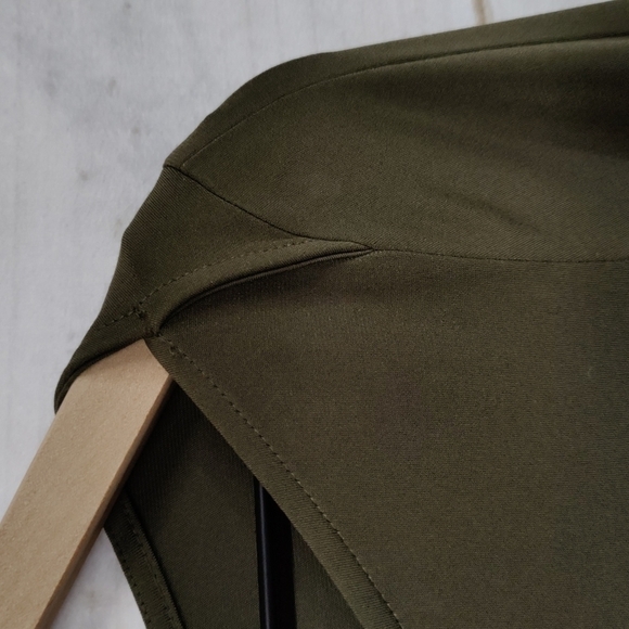 BANANA Republic Olive Green Polyester/Spandex Blouse Size XS - Picture 4 of 11